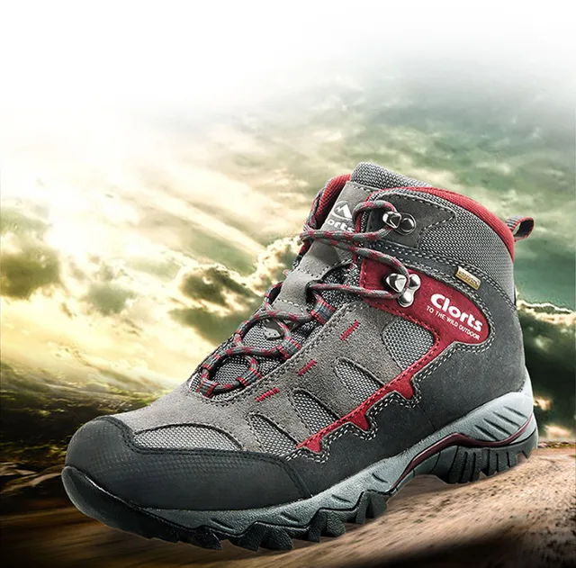Đế Giày Clorts: Đảm Bảo Độ Bám Tối Ưu Khi Leo Núi Nhẹ