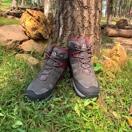 Cách Chọn Giày Hiking Clorts Phù Hợp Với Địa Hình Và Thời Tiết