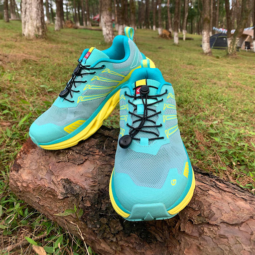 Cách Chọn Giày Hiking Clorts Phù Hợp Với Địa Hình Và Thời Tiết