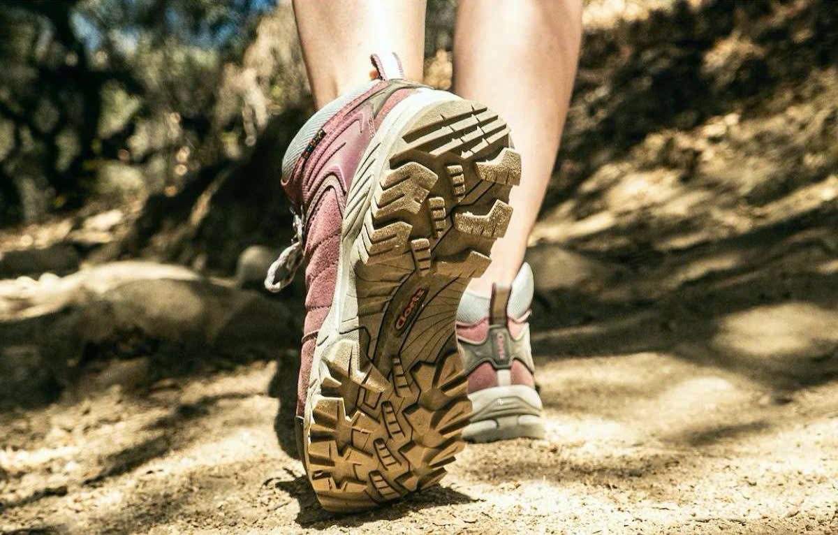 Khám Phá Các Mẫu Giày Clorts Mới Nhất Cho Hành Trình Trekking Của Bạn